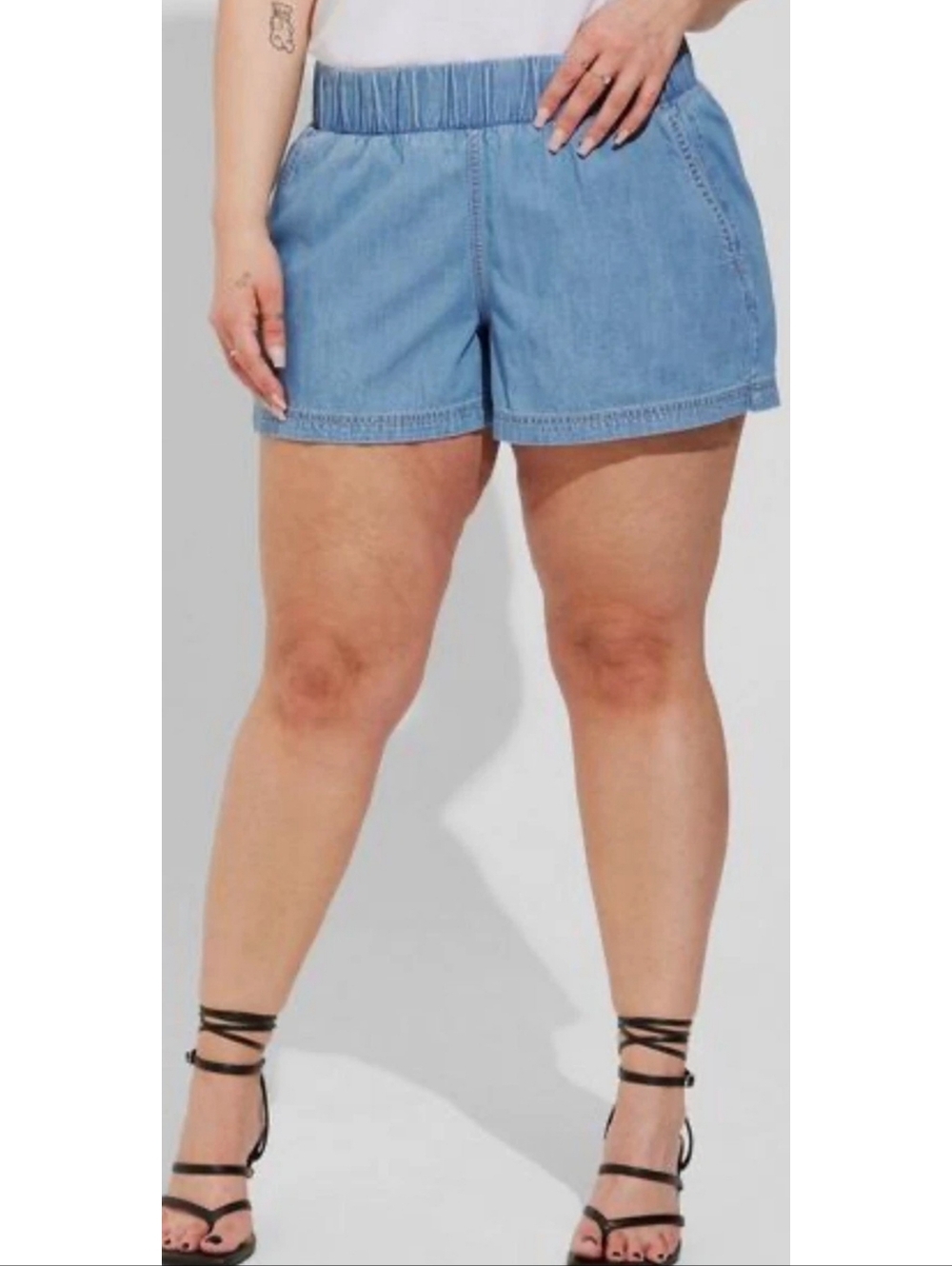 Torrid Feel The Fit Pull On 3.5" Shorts Chambray Size 1X